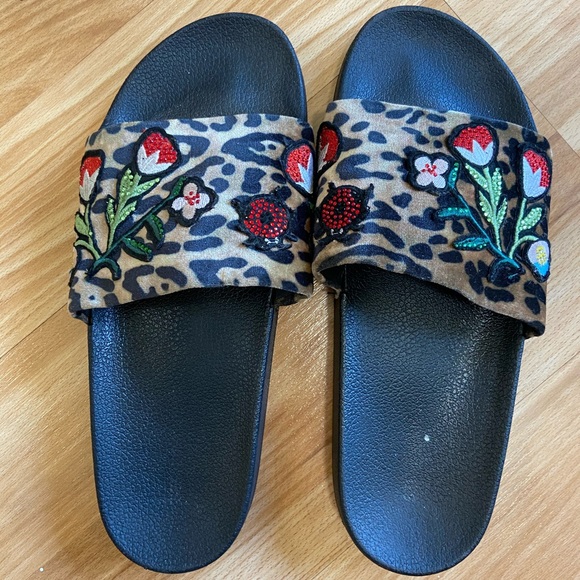 Steve Madden Shoes - Steve Madden Patch Slides